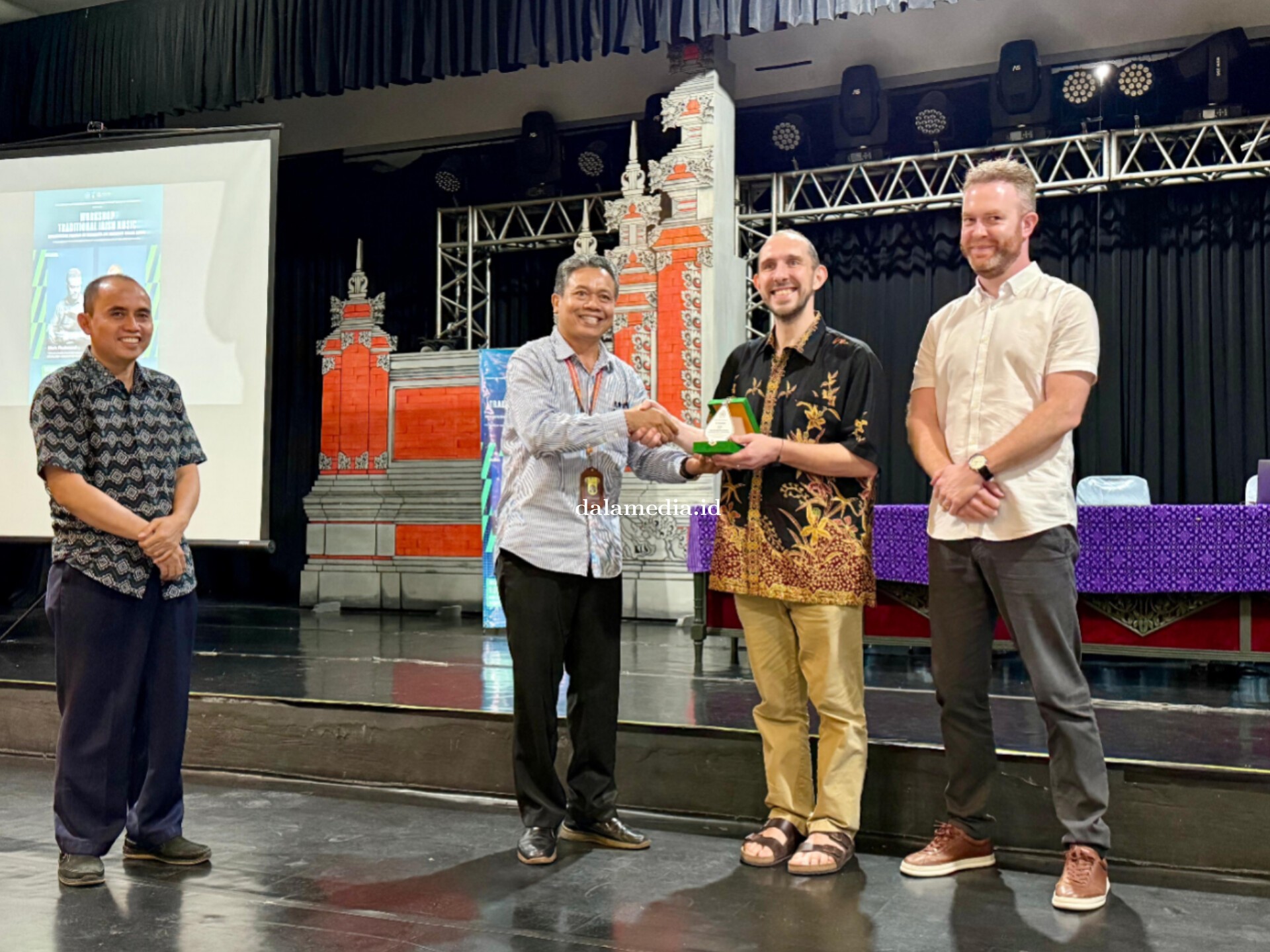 Sukses Gemilang: Jurusan Karawitan ISI Yogyakarta Gelar Workshop Traditional Irish Music